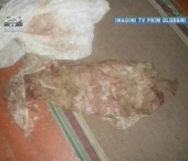 Si-a lasat copilul sa moara de frig Si-a lasat copilul sa moara de frig
