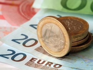 Cotatii RECORD la casele de schimb valutar. Ce nivel a atins moneda unica EURO Cotatii RECORD la casele de schimb valutar. Ce nivel a atins moneda unica EURO