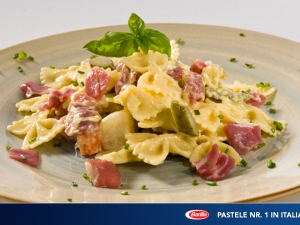 Salata de paste cu prosciutto crudo Salata de paste cu prosciutto crudo