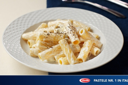 Rigatoni cu sos gorgonzola Rigatoni cu sos gorgonzola