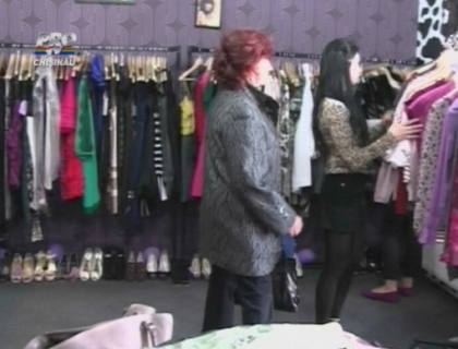 Afacere profitabila! Magazin cu haine second-hand de la cele mai cunoscute branduri