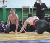 Politisti, carabinieri si sportivi s-au batut pentru un... berbec Politisti, carabinieri si sportivi s-au batut pentru un... berbec