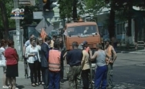 Au propus solutii pentru a scapa de ambuteiaje si i-au invatat pe drumari cum sa repare strada Au propus solutii pentru a scapa de ambuteiaje si i-au invatat pe drumari cum sa repare strada