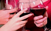 Licoare magica pentru domni. Un vin renumit este pregatit numai de femei Licoare magica pentru domni. Un vin renumit este pregatit numai de femei