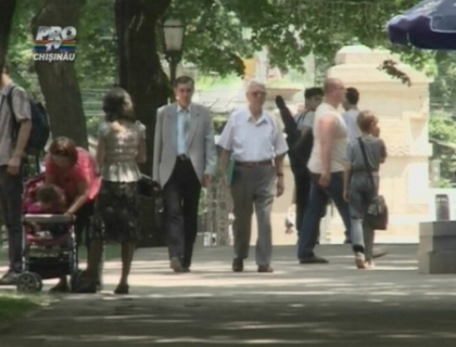 Cetateanul "turmentat" de alegeri. Unii alegatori nici nu mai stiu pentru cine vor mai vota Cetateanul "turmentat" de alegeri. Unii alegatori nici nu mai stiu pentru cine vor mai vota