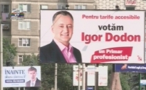 Inainte cu Chirtoaca sau Dodon? Cei doi concurenti electorali au impanzit orasul cu imaginile lor Inainte cu Chirtoaca sau Dodon? Cei doi concurenti electorali au impanzit orasul cu imaginile lor