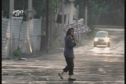 Vreme la extreme. Canicula, ploi si vijelii ne asteapta in urmatoarele zile Vreme la extreme. Canicula, ploi si vijelii ne asteapta in urmatoarele zile