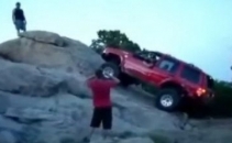 El e cel mai prost sofer de offroad din lume! El e cel mai prost sofer de offroad din lume!