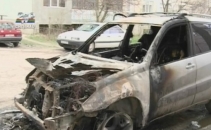 Flacari electorale la Straseni. Masina candidatului PL, incendiata intentionat Flacari electorale la Straseni. Masina candidatului PL, incendiata intentionat
