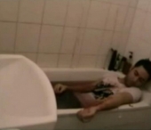 Cea mai neagra gluma pe care i-o poti face colegului de apartament!