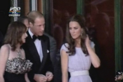 Proaspata sotie a printului William a pasit pe covorul rosu de la Hollywood Proaspata sotie a printului William a pasit pe covorul rosu de la Hollywood