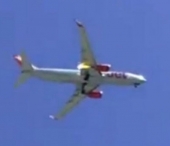 Au stat 77 de minute cu sufletul la gura, din cauza motorului care scotea flacari. VIDEO Au stat 77 de minute cu sufletul la gura, din cauza motorului care scotea flacari. VIDEO