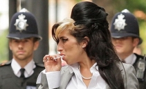 Drogurile si alcoolul nu sunt singurele cauze. Drama care a ucis-o pe Amy Winehouse Drogurile si alcoolul nu sunt singurele cauze. Drama care a ucis-o pe Amy Winehouse