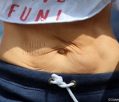 Piele lasata cat cuprinde. Un abdomen celebru socheaza lumea showbiz-ului. FOTO