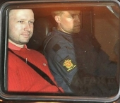 Anders Breivik va ramane inca patru saptamani in izolare totala. Ce spune extremistul despre decizia tribunalului