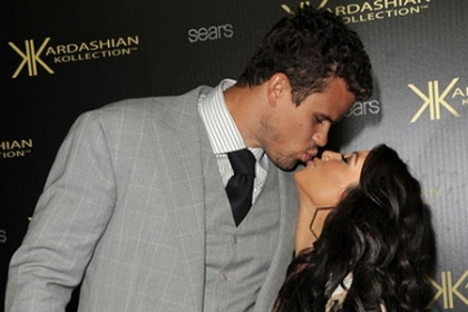Kim Kardashian s-a casatorit cu Kris Humphries Kim Kardashian s-a casatorit cu Kris Humphries