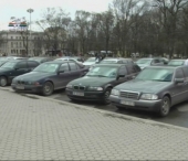 Inlesniri noi pentru soferii cu dubla cetatenie. Pot sa se afle in tara pana la 180 de zile Inlesniri noi pentru soferii cu dubla cetatenie. Pot sa se afle in tara pana la 180 de zile