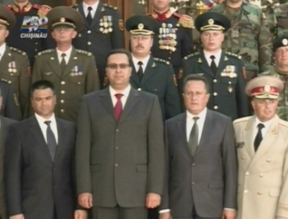 Marian Lupu, decorat cu o medalie emisa special cu ocazia celor 20 de ani de la crearea armatei nationale Marian Lupu, decorat cu o medalie emisa special cu ocazia celor 20 de ani de la crearea armatei nationale