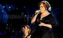 Adele ar putea canta pe coloana sonora a celui mai nou film din seria "James Bond" Adele ar putea canta pe coloana sonora a celui mai nou film din seria "James Bond"