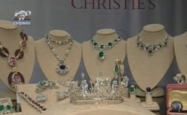 Diamante, perle, rubine si safire, care i-au apartinut actritei Elizabeth Taylor, vor fi scoase la licitatie