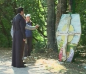 Vandalizare sau ritual satanist? Rastignire daramata intr-un parc din capitala Vandalizare sau ritual satanist? Rastignire daramata intr-un parc din capitala