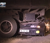 Accident din imprudenta politistilor? Un automobil s-a izbit de camionul implicat in carnagiul de la Parlita Accident din imprudenta politistilor? Un automobil s-a izbit de camionul implicat in carnagiul de la Parlita