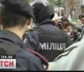 Au baricadat iesirea premierului Iulia Timosenko de la tribunalul de la Kiev! Au baricadat iesirea premierului Iulia Timosenko de la tribunalul de la Kiev!