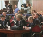 Premierul Vlad Filat a fost chemat la raport in parlament! Premierul Vlad Filat a fost chemat la raport in parlament!