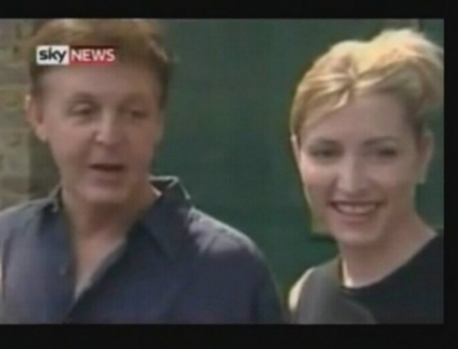 Paul McCartney s-a casatorit pentru a treia oara, la varsta de 69 de ani! Paul McCartney s-a casatorit pentru a treia oara, la varsta de 69 de ani!