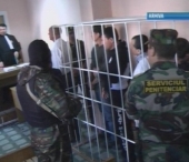 Soltoianu, cercetat si pentru santaj. Este invinuit ca a amenintat cu moartea un om de afaceri Soltoianu, cercetat si pentru santaj. Este invinuit ca a amenintat cu moartea un om de afaceri