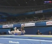 Romanul care s-a facut de ras la Mondialele de gimnastica! Vezi prestatia acestuia Romanul care s-a facut de ras la Mondialele de gimnastica! Vezi prestatia acestuia