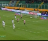 Dans si voie buna in meciul dintre Palermo si Lecce. Cum au sarbatorit fotbalistii reusitele Dans si voie buna in meciul dintre Palermo si Lecce. Cum au sarbatorit fotbalistii reusitele