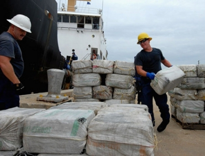 Sapte tone de cocaina, confiscate de Paza de Coasta americana la bordul unui submarin - FOTO Sapte tone de cocaina, confiscate de Paza de Coasta americana la bordul unui submarin - FOTO