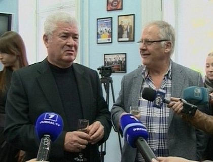 Voronin ia apararea lui Lupu: N-a injurat! Vezi ce i-a spus democratului Dumitru Diacov Voronin ia apararea lui Lupu: N-a injurat! Vezi ce i-a spus democratului Dumitru Diacov