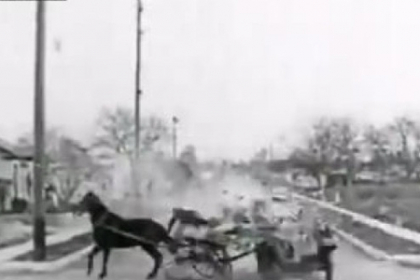 Acesta este cel mai vechi accident surprins de camerele de luat vederi. VIDEO Acesta este cel mai vechi accident surprins de camerele de luat vederi. VIDEO
