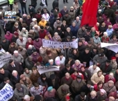 Dimineata protestelor. Intrarea in primarie BLOCATA! VIDEO