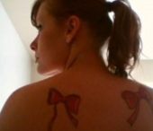 Plina de tatuaje si foarte indrazneata. Imagini necenzurate cu presupusa mama a copilului lui Bieber Plina de tatuaje si foarte indrazneata. Imagini necenzurate cu presupusa mama a copilului lui Bieber