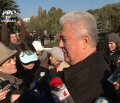 Voronin, dezamagit mai mult de Greceanai si Abramciuc: Doamnele NU TRADEAZA! VIDEO Voronin, dezamagit mai mult de Greceanai si Abramciuc: Doamnele NU TRADEAZA! VIDEO