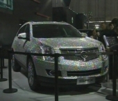 Cadillac cu 380 de mii de diamante! Vezi bijuteriile pe patru roti expuse in cadrul unui autoshow din China