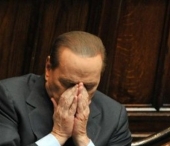 O suparare nu vine niciodata singura. Averea lui Berlusconi a scazut proportional cu popularitatea O suparare nu vine niciodata singura. Averea lui Berlusconi a scazut proportional cu popularitatea