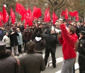 Comunistii se tin de cuvant. Proteste impotriva Aliantei in fata Guvernului. VIDEO Comunistii se tin de cuvant. Proteste impotriva Aliantei in fata Guvernului. VIDEO