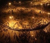 Egiptul, in haos cu o saptamana inainte de primele alegeri. 13 persoane au murit azi noapte la Cairo Egiptul, in haos cu o saptamana inainte de primele alegeri. 13 persoane au murit azi noapte la Cairo