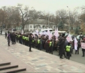 Proteste si la Chisinau! Sustinatorii PSD si pensionarii Maiei Laguta: Vrem demisia Aliantei Proteste si la Chisinau! Sustinatorii PSD si pensionarii Maiei Laguta: Vrem demisia Aliantei