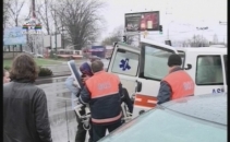 Au ajuns la spital dupa ce au fost lovite in spate de un troleibuz Au ajuns la spital dupa ce au fost lovite in spate de un troleibuz