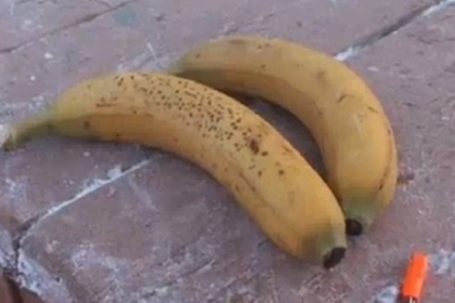 VIDEO. Foarte tare, la propriu. Ce poti sa faci cu o banana, la -52 de grade Celsius