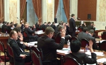 Buget de Revelion! PCRM, impotriva: Partidele din AIE au impartit banii in functie de culoarea lor politica Buget de Revelion! PCRM, impotriva: Partidele din AIE au impartit banii in functie de culoarea lor politica