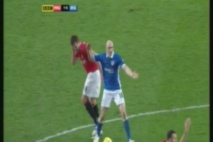 Lupta pentru titlu in Anglia se incinge! Manchester United spulbera Wigan si urca in topul clasamentului Lupta pentru titlu in Anglia se incinge! Manchester United spulbera Wigan si urca in topul clasamentului