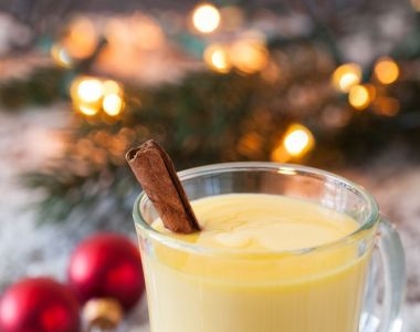 Eggnog, lichiorul de oua care nu lipseste de pe masa de Craciun a americanilor