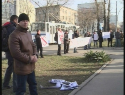 Armata rusa, afara! Zeci de manifestanti au protestat in fata sediului Ambasadei Federatiei Ruse