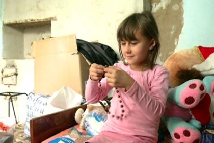 In curand, la casa noua. Familia de la Cricova continua sa primeasca daruri In curand, la casa noua. Familia de la Cricova continua sa primeasca daruri